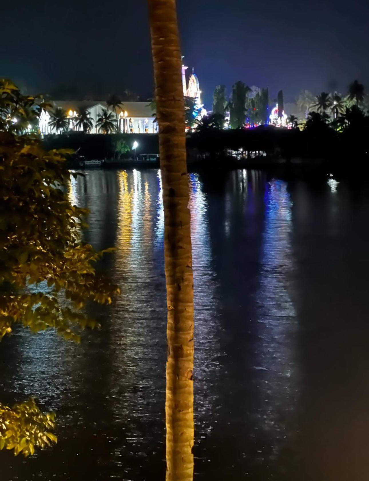 Jaladarshini Lakeside Gardens Bed & Breakfast Kollam Luaran gambar
